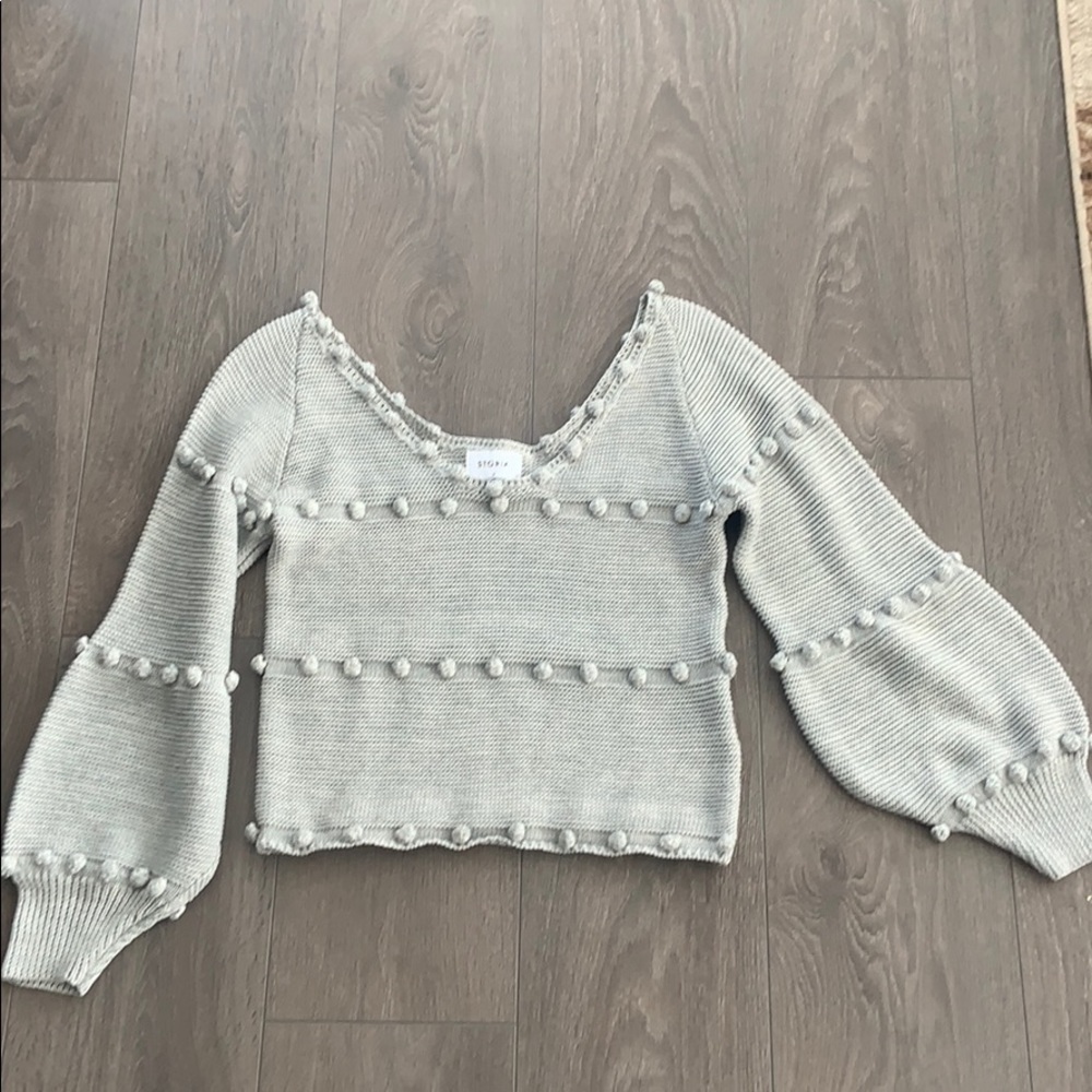 Grey sweater balloon sleeves. Size small.